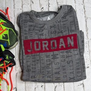 Jordan Boys’ Long Sleeve Graphic Tee – Size Medium – Gray/Red